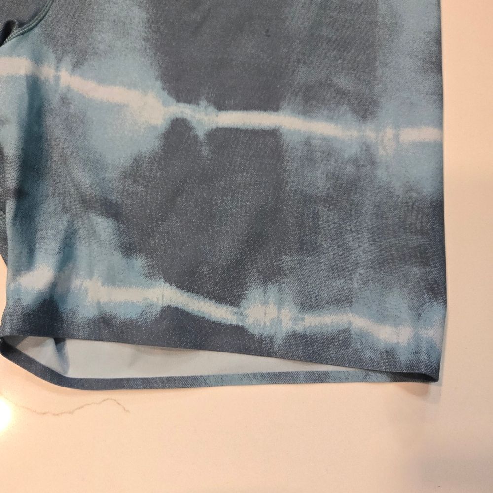 NIKE One Luxe Women’s Mide-Rise 7” Tie-Dye Training Shorts 2X - Picture 3 of 10